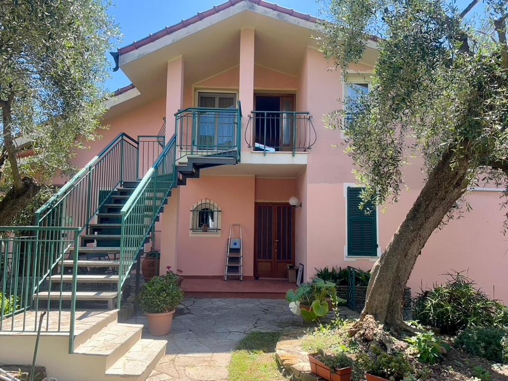 Agriturismo Ada Musso Diano Borello Exterior foto